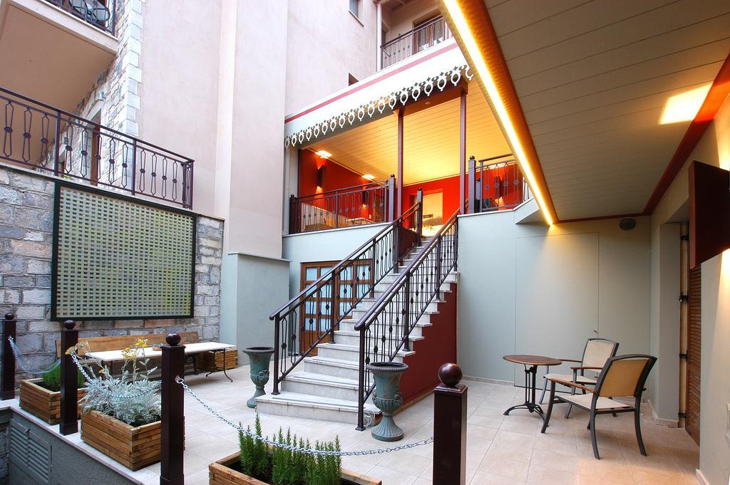 Kentrikon Hotel Lagkadia Exterior photo