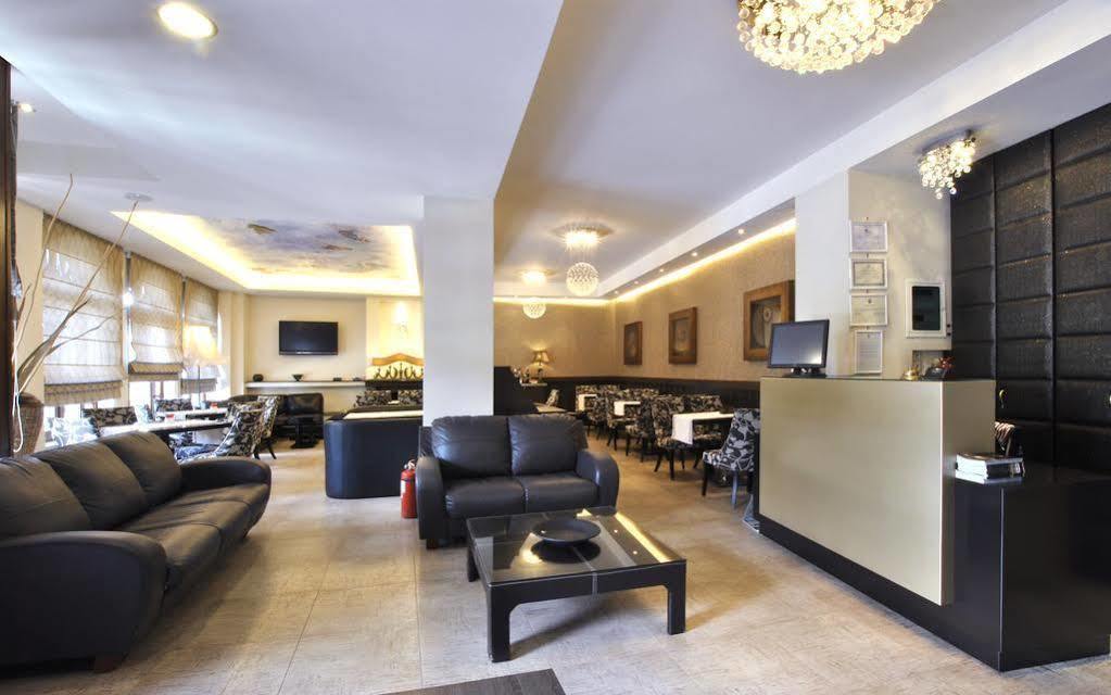 Kentrikon Hotel Lagkadia Exterior photo